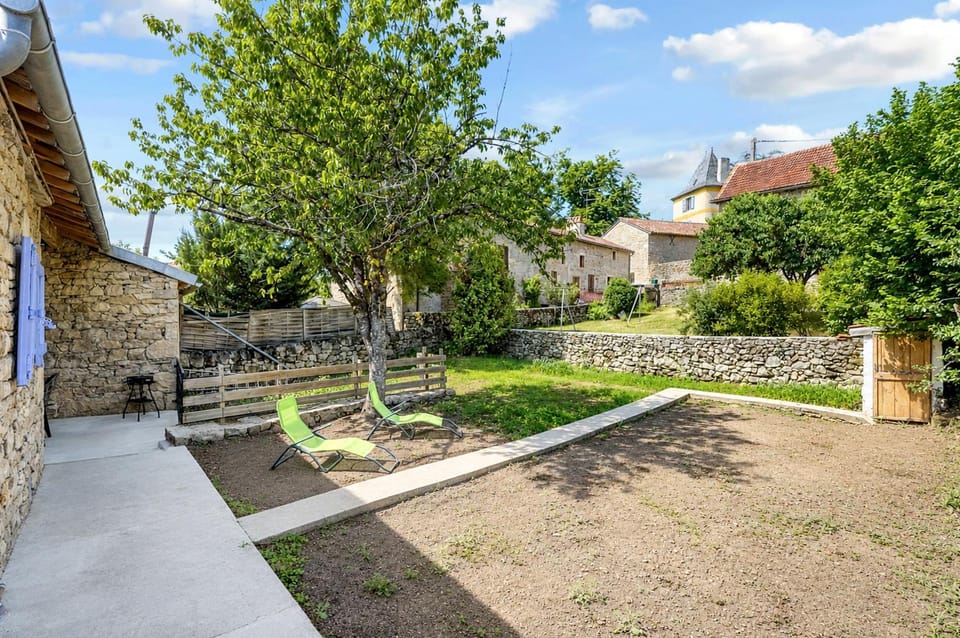 Le Refuge Aveyronnais - BBQ - Jardin - 130 m2 House in Villefranche-de-Rouergue