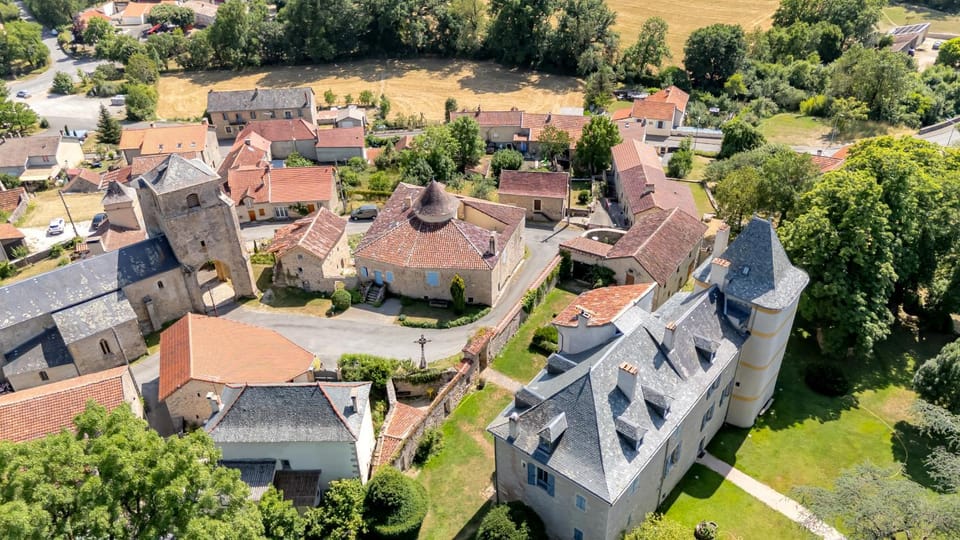 Le Refuge Aveyronnais - BBQ - Jardin - 130 m2 House in Villefranche-de-Rouergue