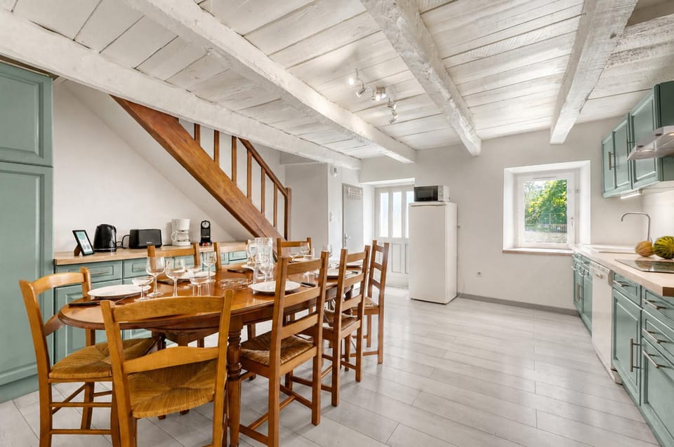 Le Refuge Aveyronnais - BBQ - Jardin - 130 m2 House in Villefranche-de-Rouergue