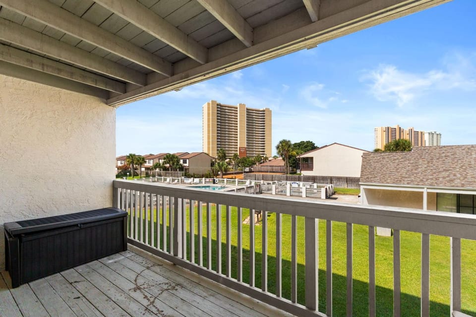Endless Summer Condo Pool, Hot Tub, Walk to Beach, Near Pier Park – West End PCB Apartment in Panama City Beach