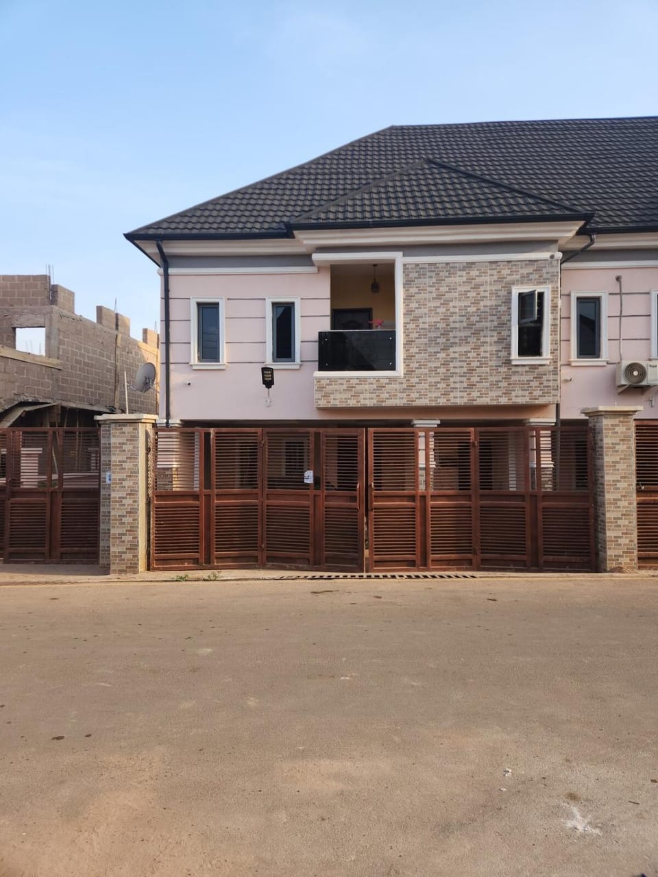 4 Bedroom duplex in a secured estate Apartment hotel in Nigeria