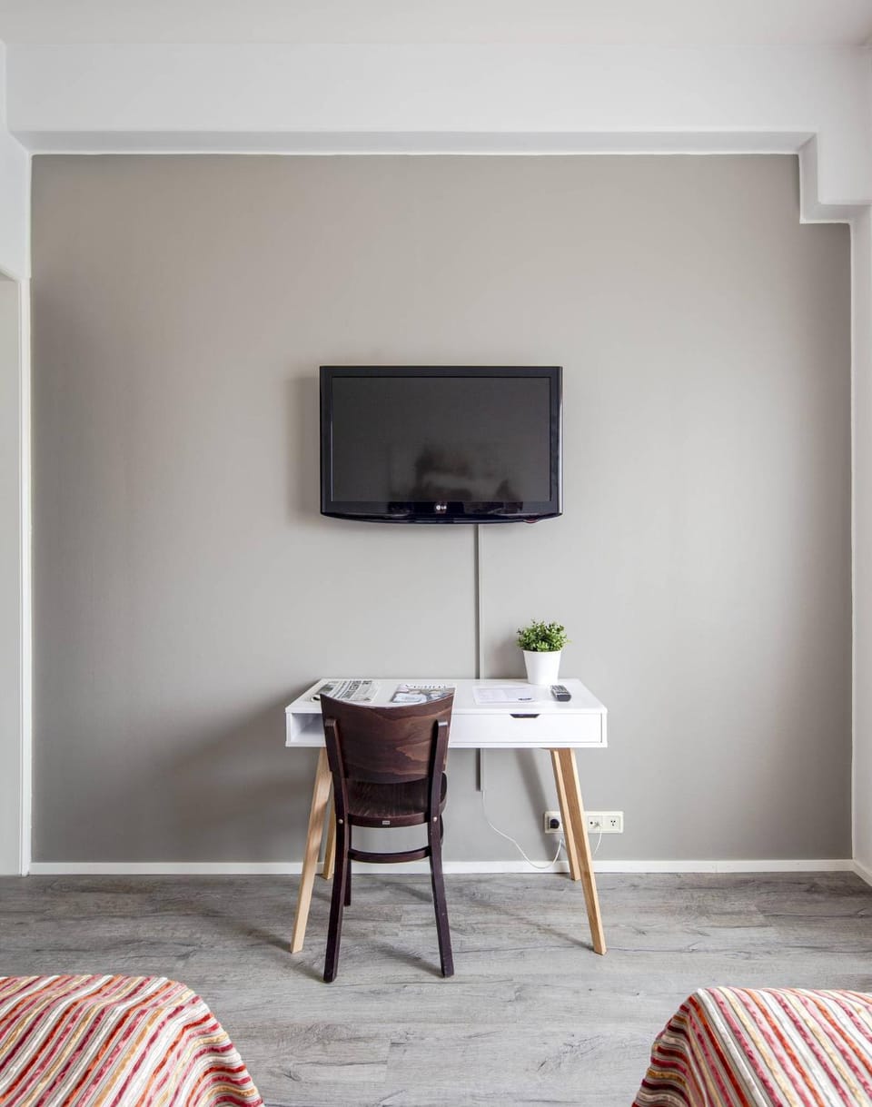 TV and multimedia, Photo of the whole room