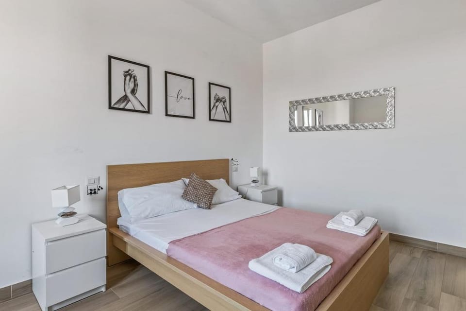 Cozy flat near Milan - M1 metro link - AC & Wi-Fi Apartment in Milan