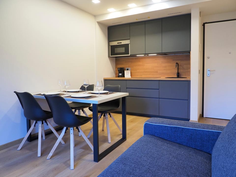 Kitchen or kitchenette, Living room, Dining area