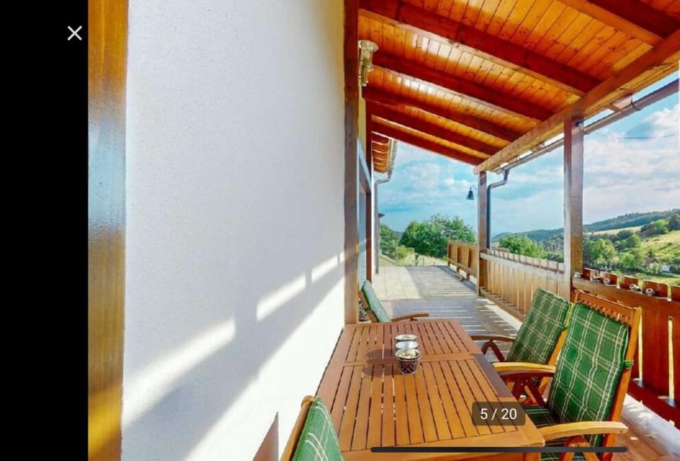 Chata s panoramatickým výhľadom blízko Banskej Štiavnice Apartment in Slovakia