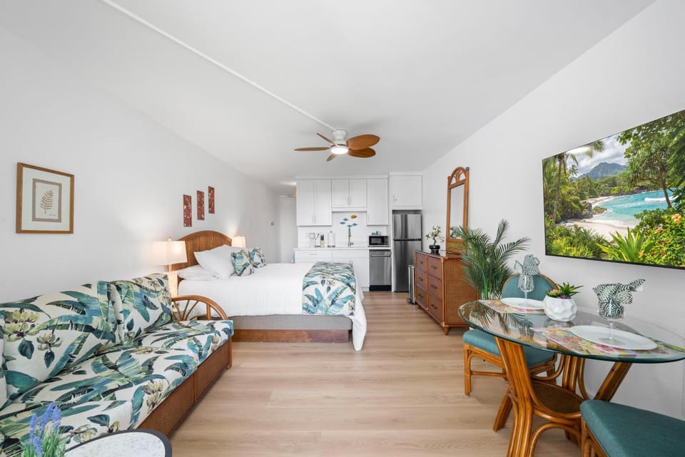 Living room, Bedroom