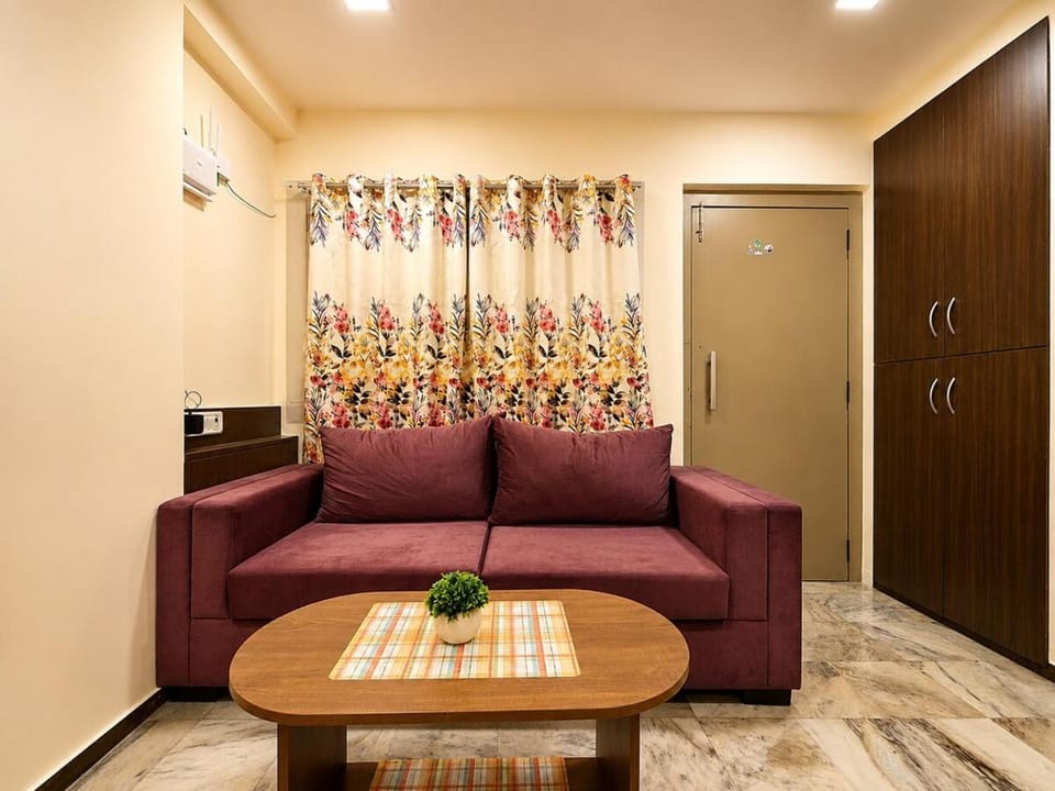 Chic & Spacious Studio Heart of Bandra W WiFi 1 by Trivana Haven Stays Apartment in Mumbai