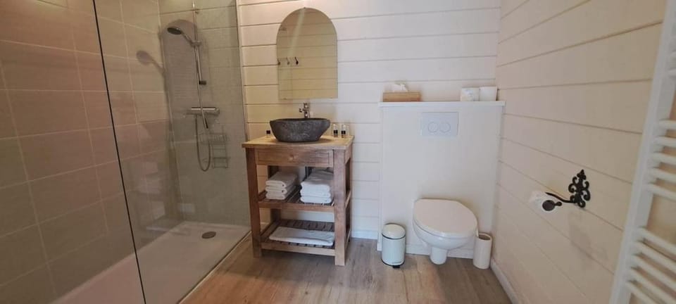 Au bord de l'eau Vakantiewoning voor 11 personen met zicht op de Semois House in Belgium