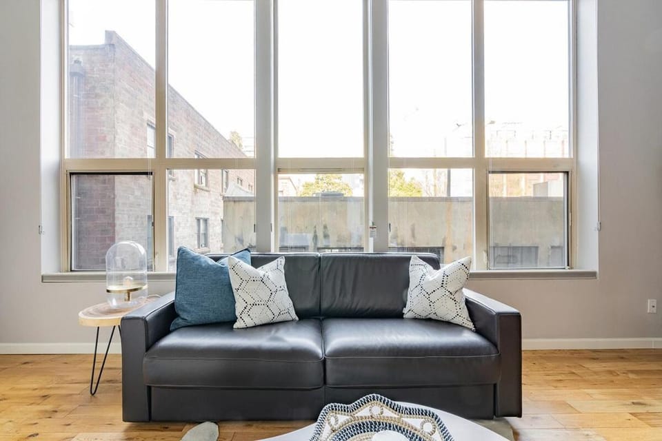 Modern Loft in The Heart of Seattle Apartment in Belltown