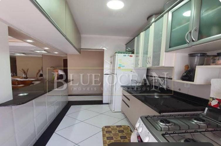 Kitchen or kitchenette, oven, stove