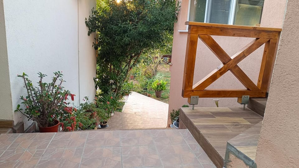 Patio, Garden, Garden view