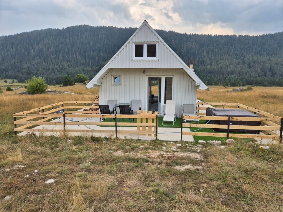 Durmitor View Infinity House in Montenegro