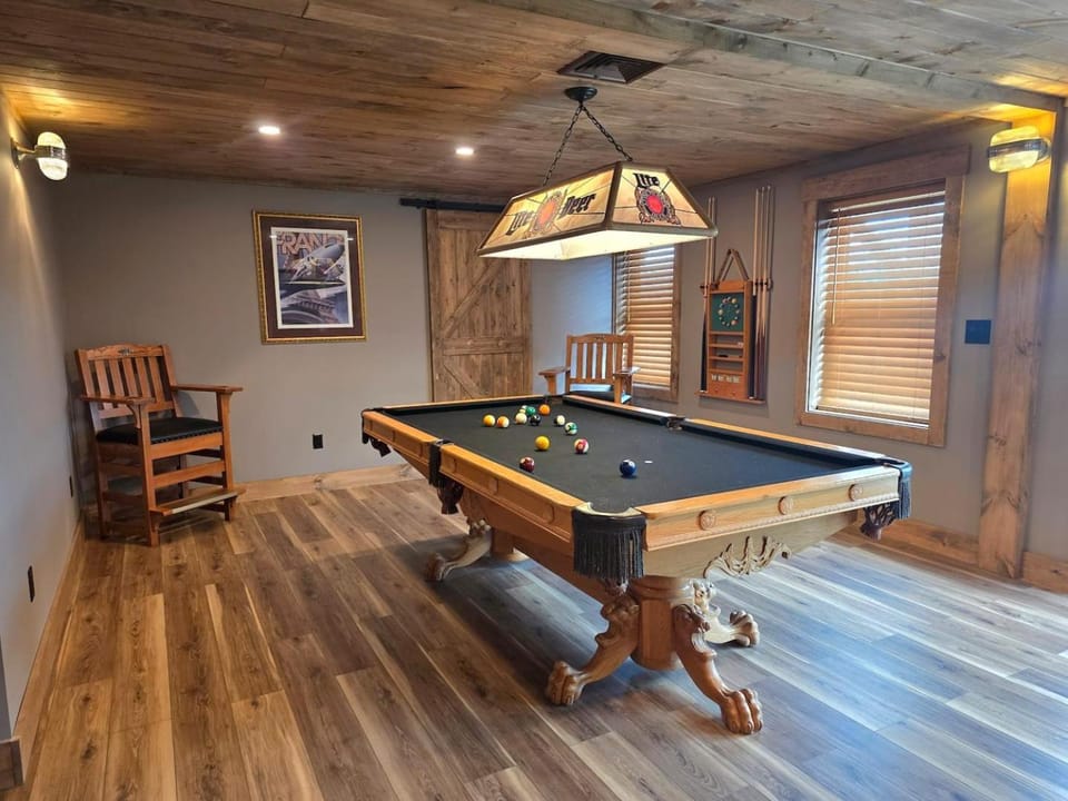 Spacious Luxury Home, Stunning Views & Privacy House in Campton