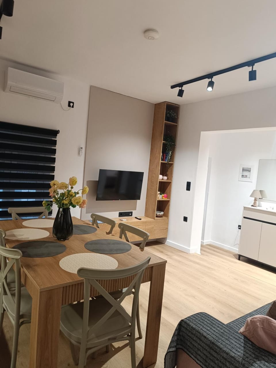 TV and multimedia, Living room, Seating area