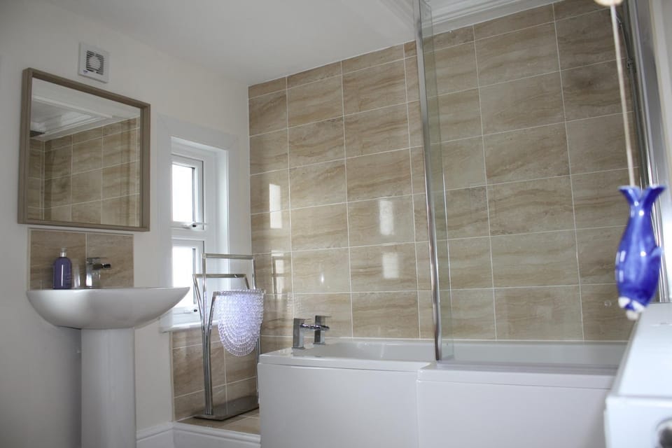 Bathroom, Area and facilities