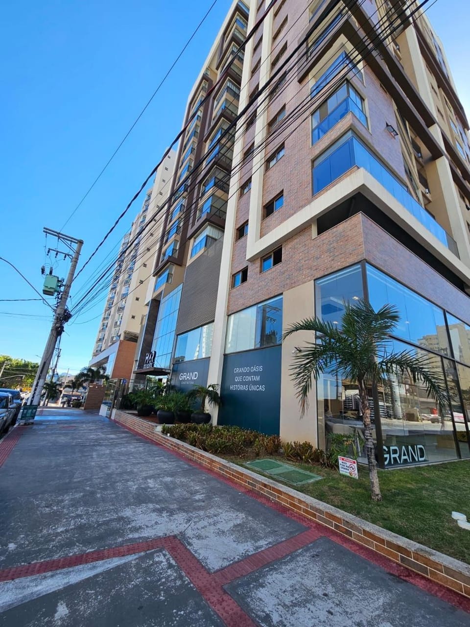 Facade/entrance, Off site