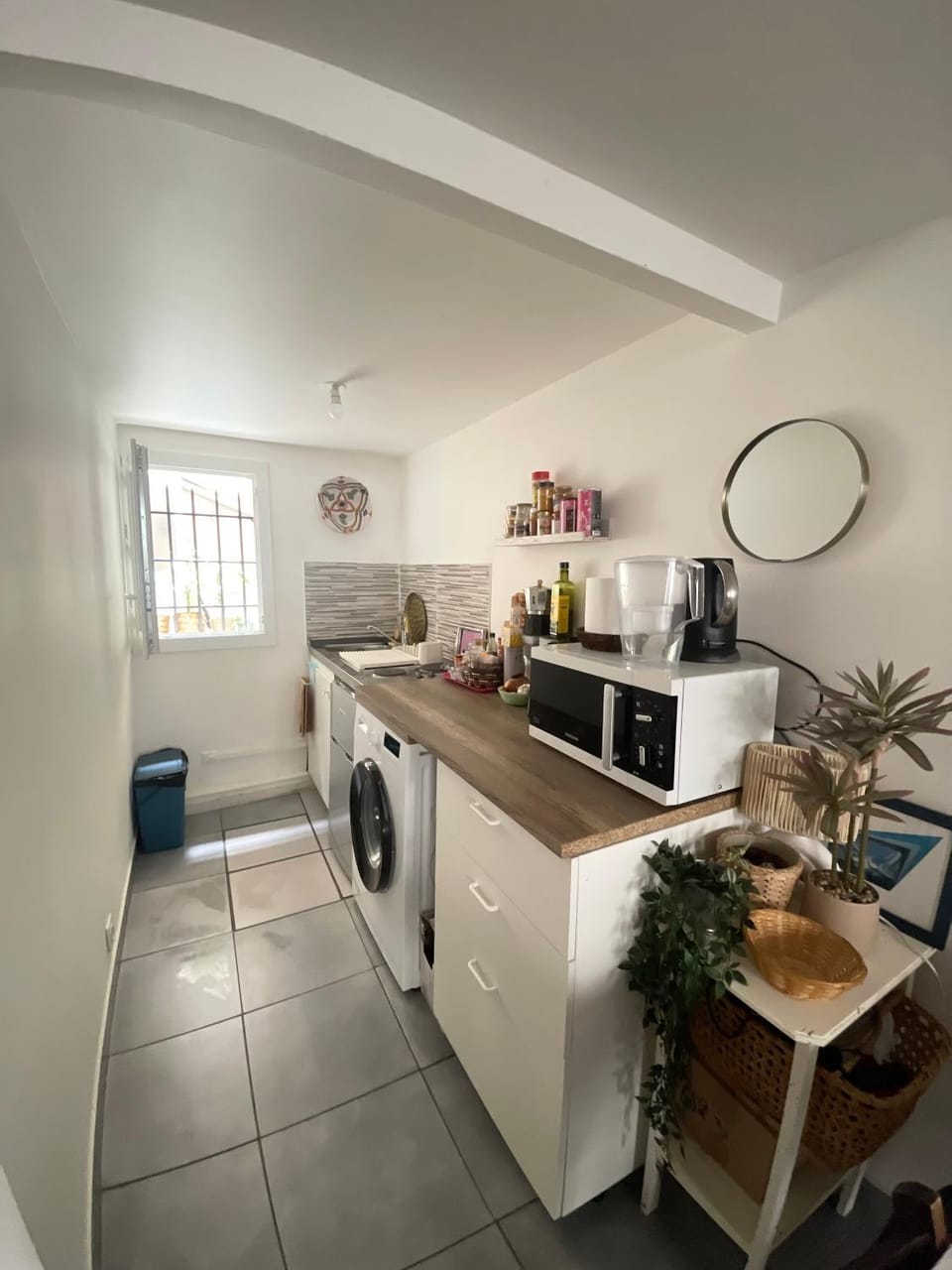 Coffee/tea facilities, microwave, oven, pet friendly, stove, toaster, washing machine