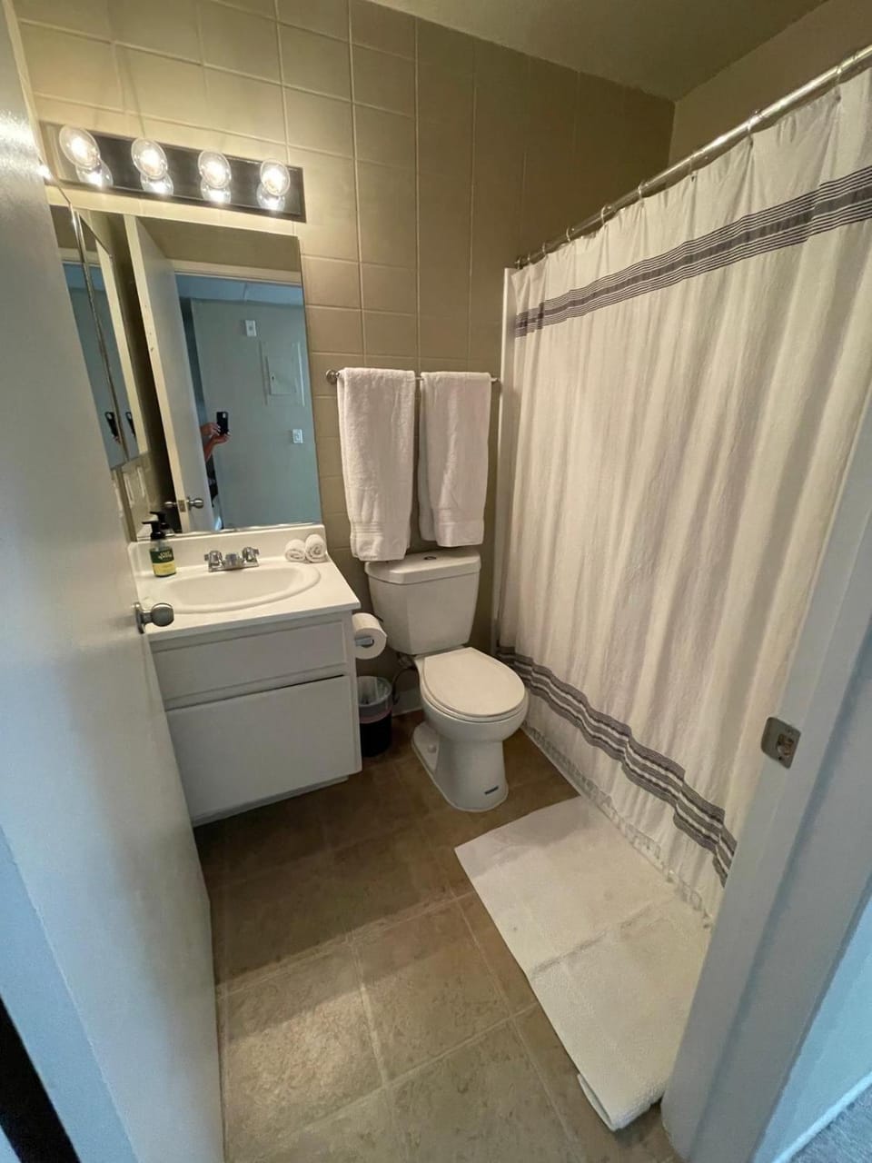 Hollywood Star Studio FREE Parking and Wifi Apartment in Hollywood