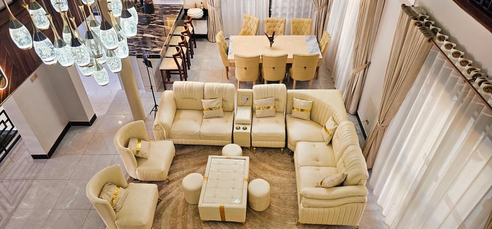 Living room, Seating area