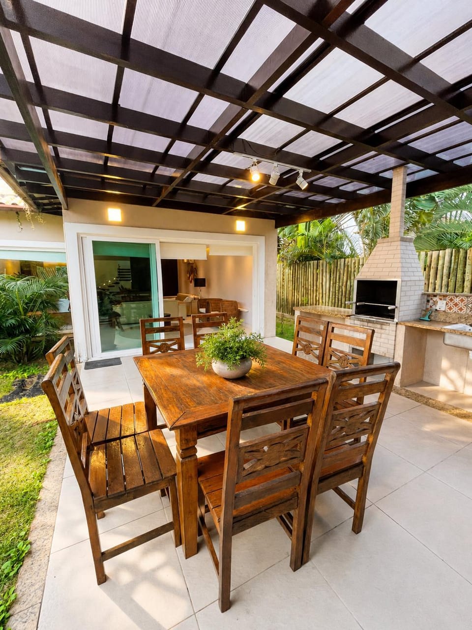 BBQ facilities, Area and facilities