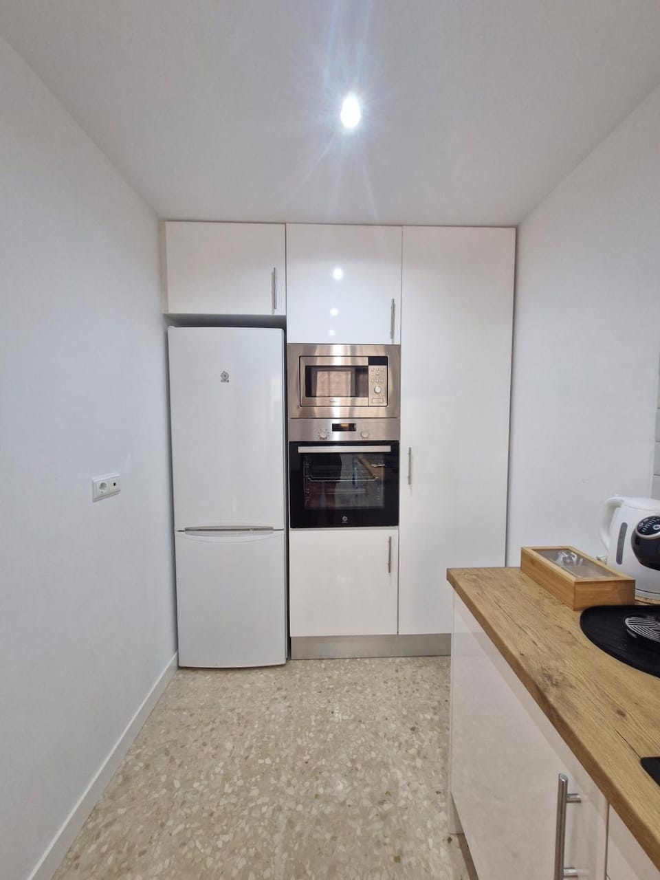 Kitchen or kitchenette, oven