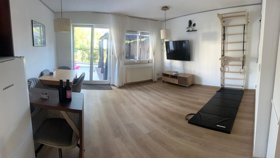 Gemütliches Haus mit Garten House in Dusseldorf