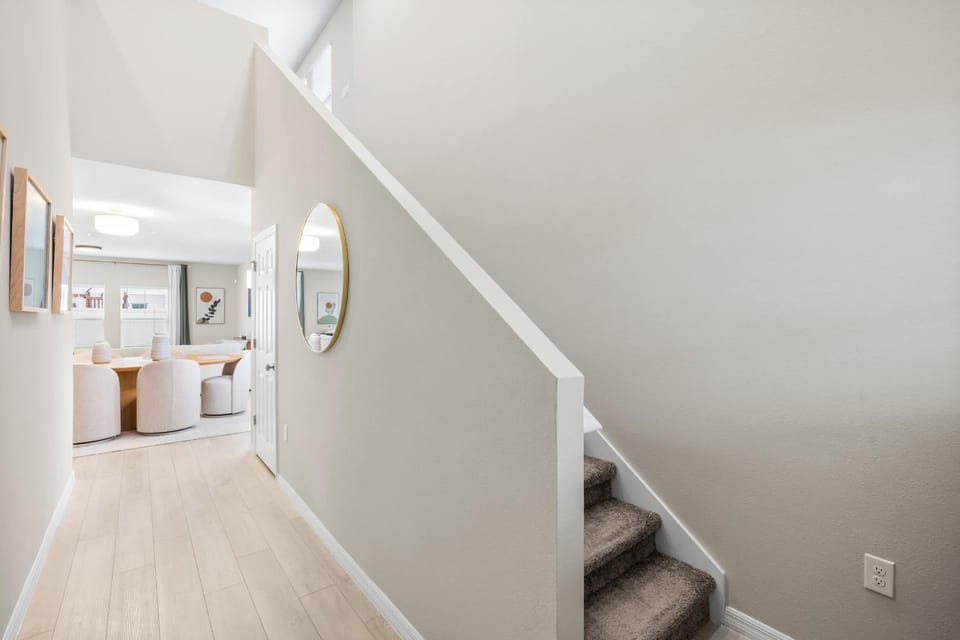 NEW - Cozy & Spacious 4Bedroom Retreat House in Wesley Chapel