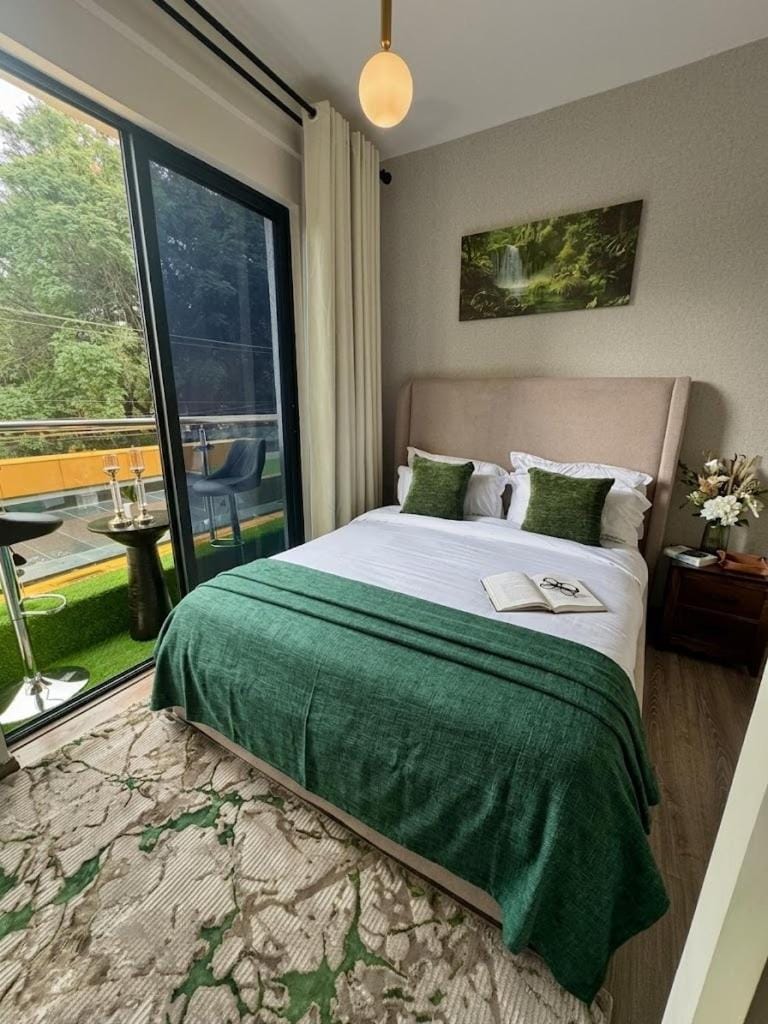 1BR Kilimani,Sauna, Steam, Gym, Pool, Game Room, Jogging Track Apartment in Nairobi County