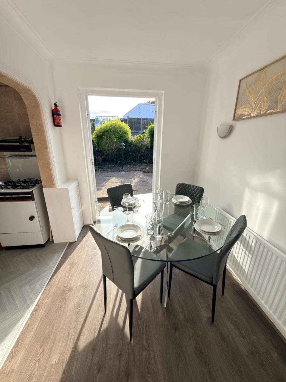 Seating area, Dining area