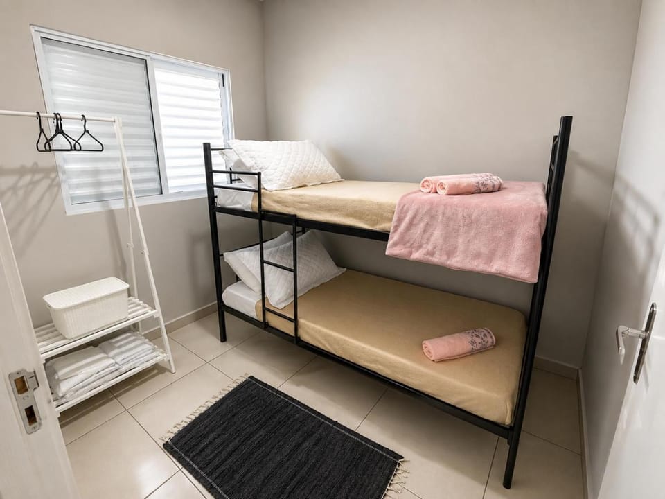 bunk bed, towels