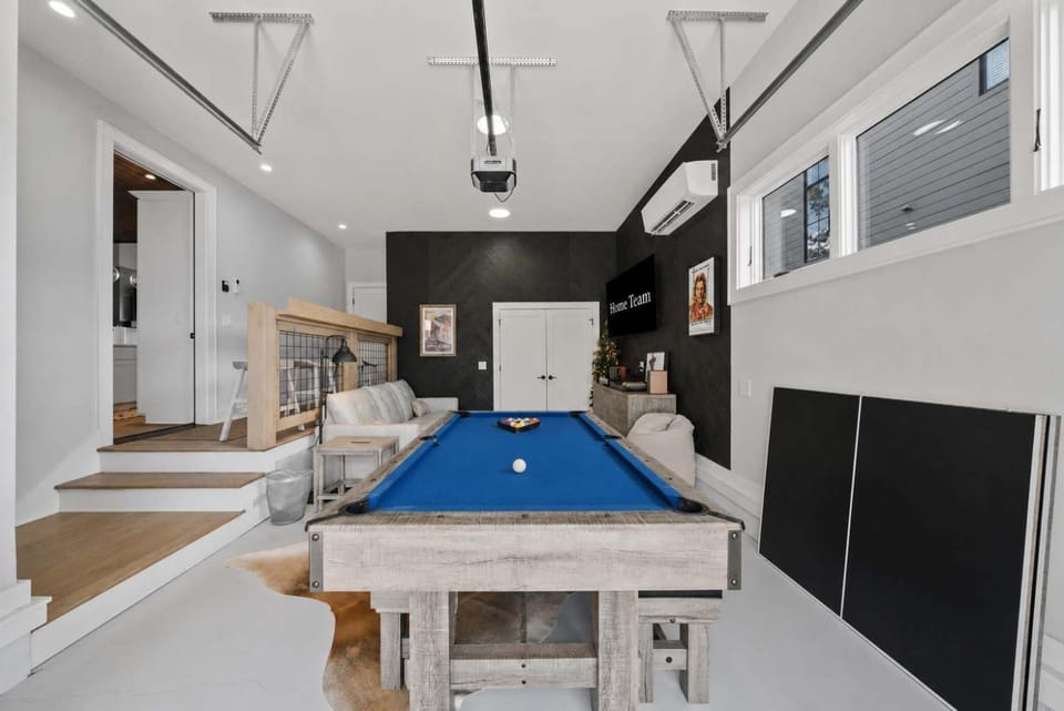 High Country Club - Modern Mountain Escape House in Watauga