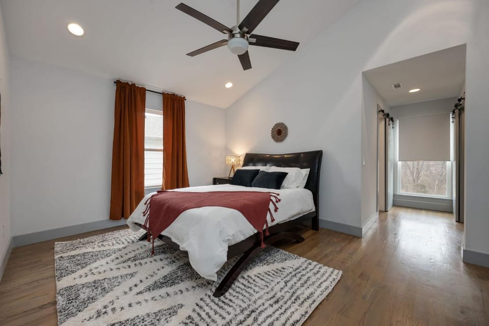 3BR Nashville Retreat Near Downtown & Five Points House in East Nashville