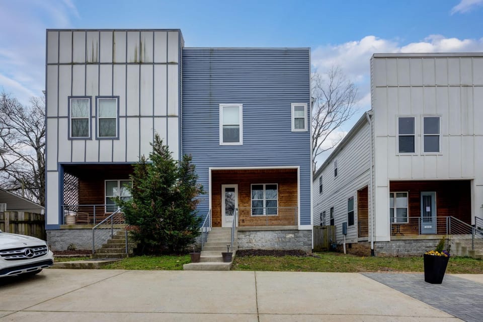 3BR Nashville Retreat Near Downtown & Five Points House in East Nashville