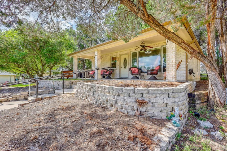 Mamau's House - 2 bedrooms, 1 bath House in Harker Heights