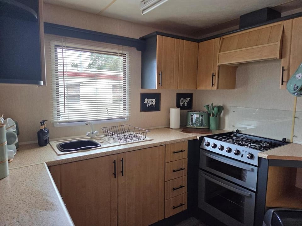 6 berth Caravan at The Grange Mablethorpe House in England