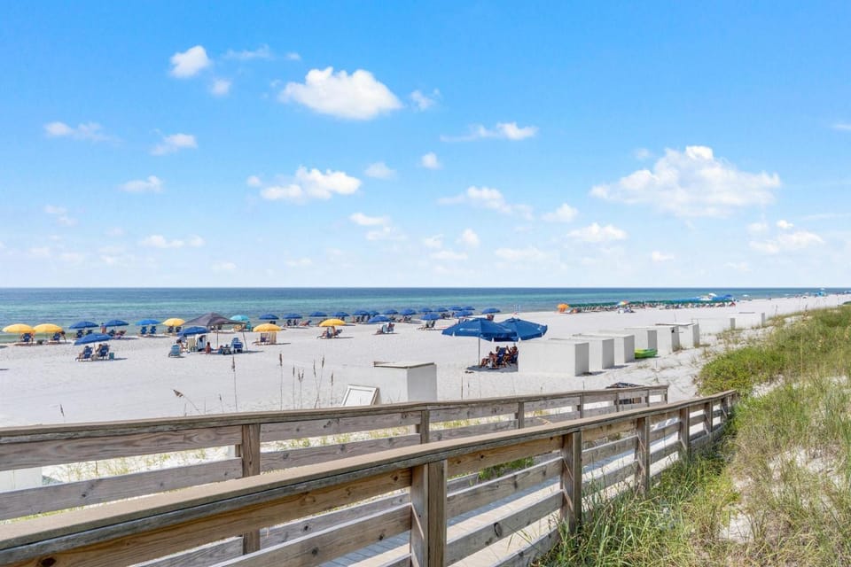 A Pier Bliss House in Pensacola Beach