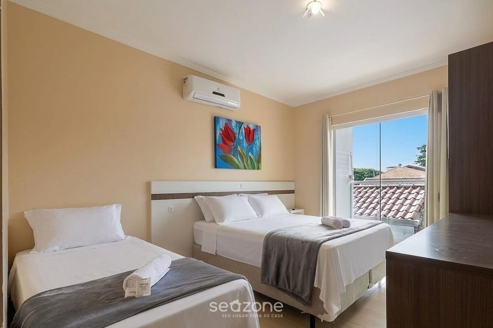 Bed, Balcony/Terrace, Bedroom