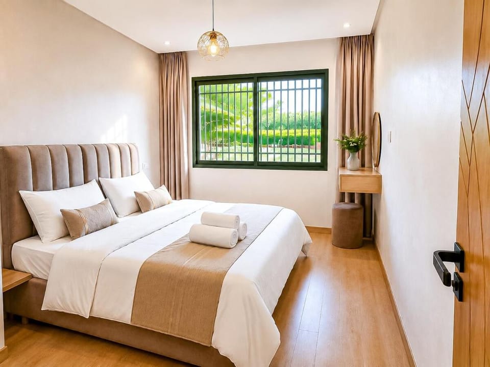 Modern Oasis 5 Min to Airport Apartment in Casablanca-Settat