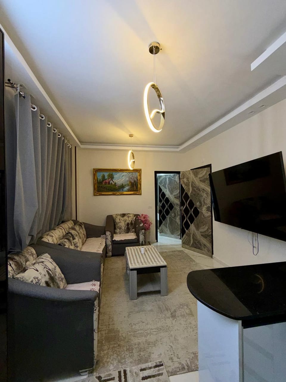 شقه في الهضبه أمام كمبوند رويال بالاس Apartment in Al Hadaba front of royal palace compound Apartment in Hurghada