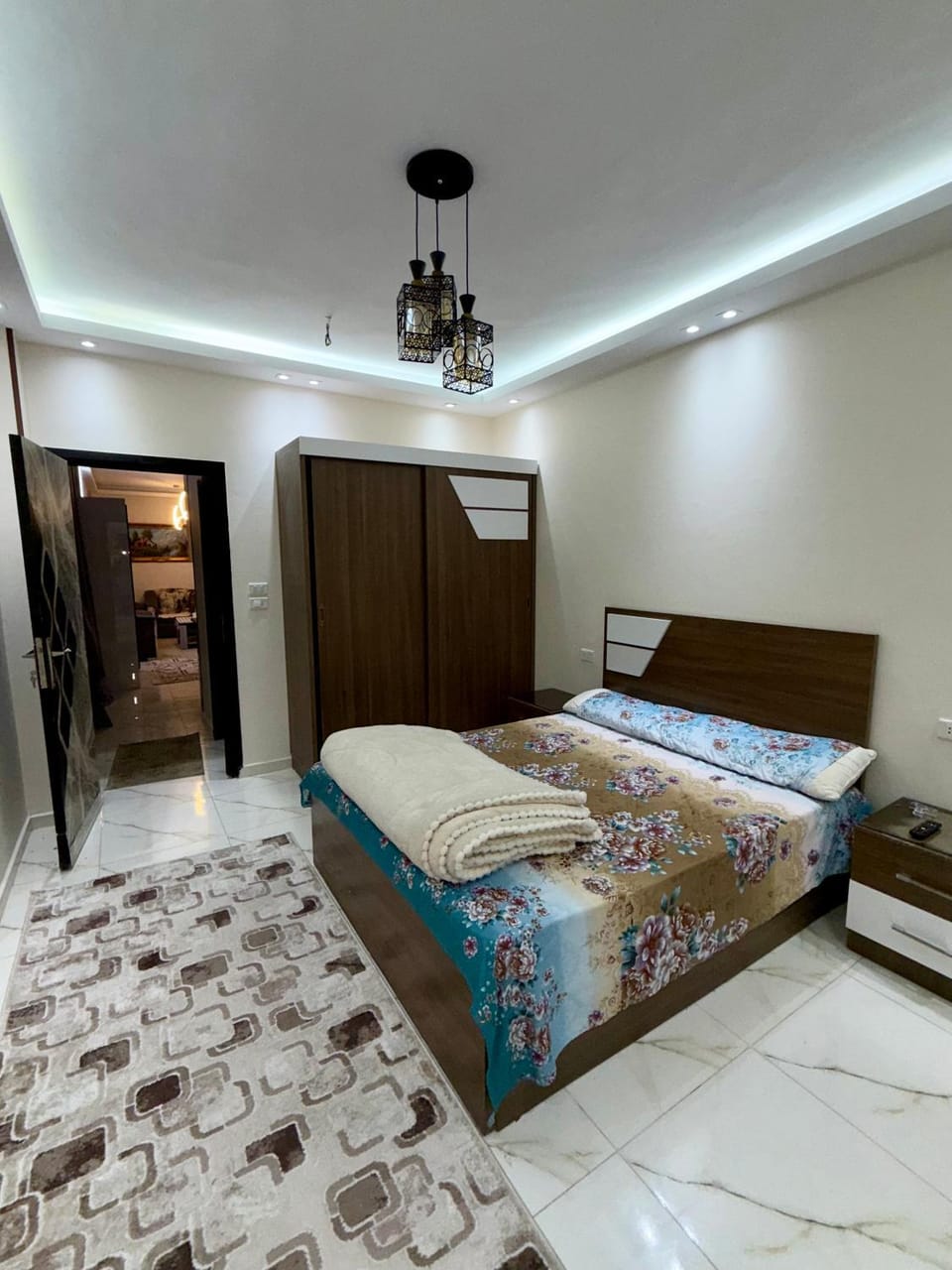 شقه في الهضبه أمام كمبوند رويال بالاس Apartment in Al Hadaba front of royal palace compound Apartment in Hurghada