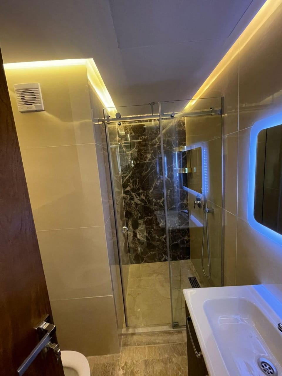 TNG Stay near to train station 2BR-LR TGV- clim-wifi Apartment in Tangier
