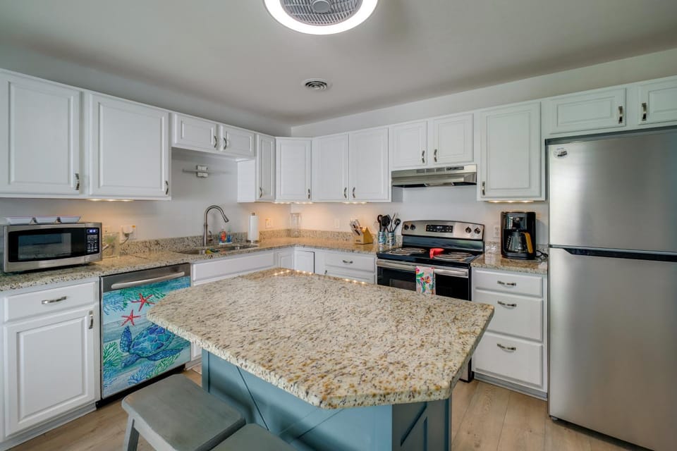 1 Mi to Beach! Family-Friendly Waveland Home House in Waveland