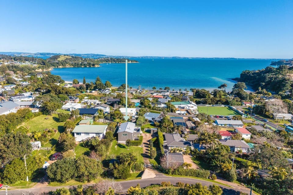 Surfdale Sea Views House in Auckland Region