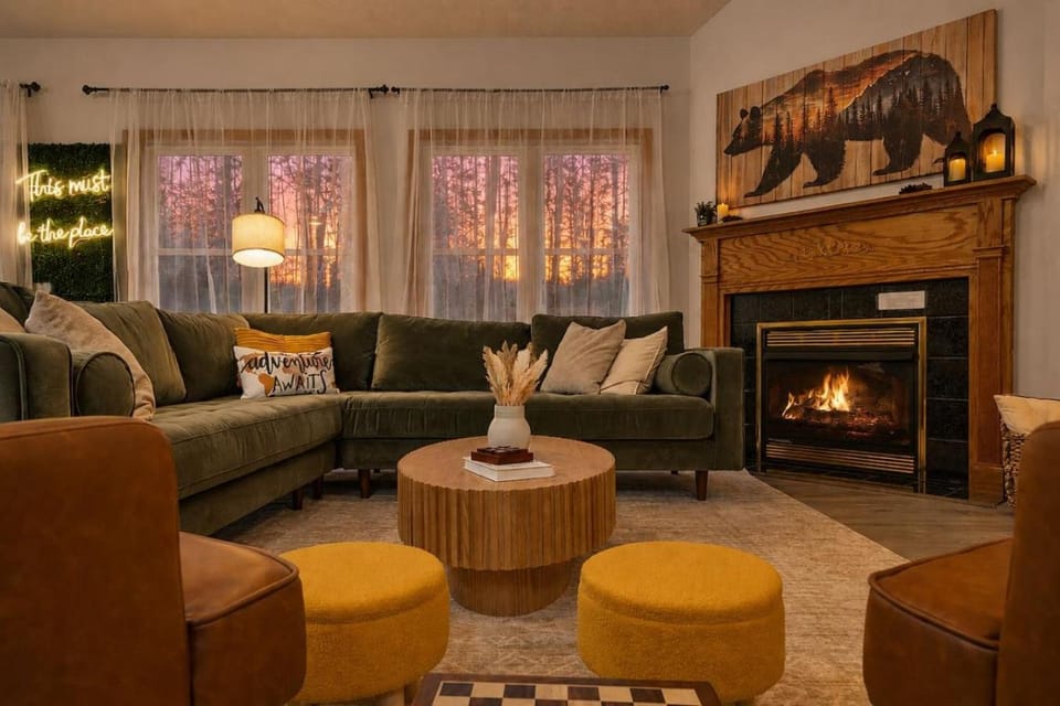 Dipper Lodge | Fire Pit • Arcade • Near Camelback House in Coolbaugh Township