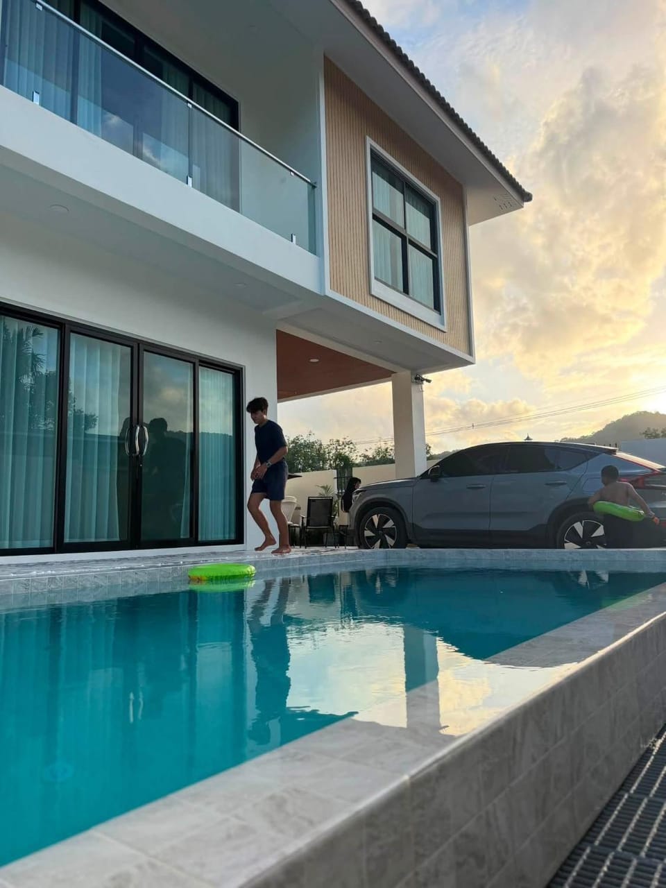 Swimming pool