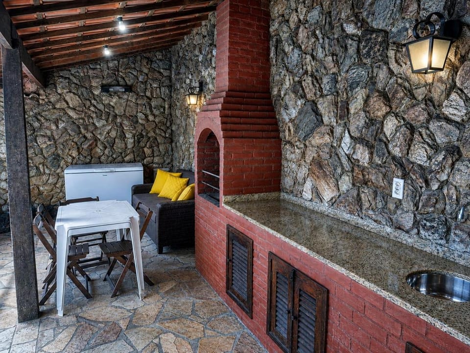 Patio, BBQ facilities