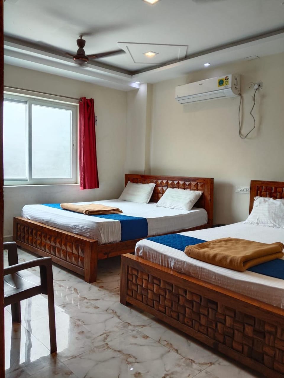 Bed, Photo of the whole room, Bedroom, air conditioner