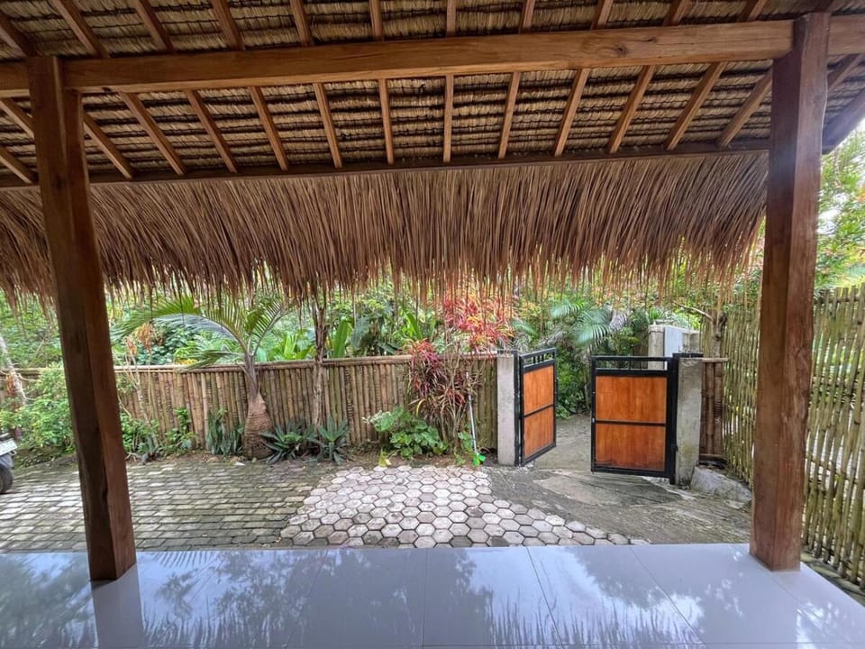 Awanara home Kuta Lombok, Jacuzzi in nature House in Pujut
