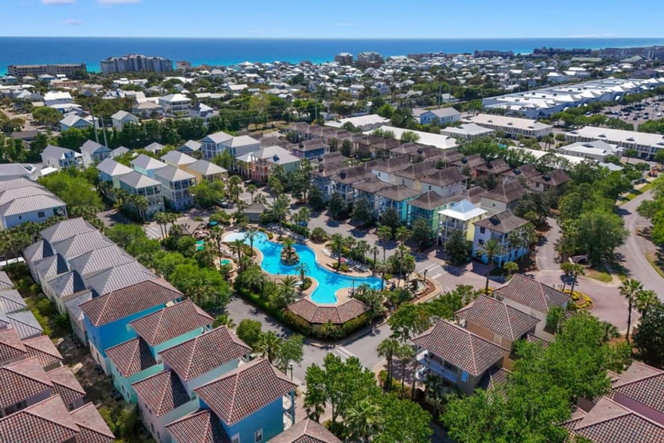 Luna Del Mar - Beach Oasis Home - Pool/Relax/Grill House in Destin