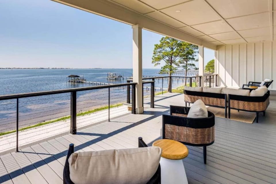 Waterfront Navarre Retreat | Parking | Sleeps 8 House in Florida